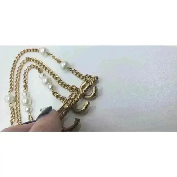 Vintage Brooch Gold Faux Pearl Long Bar Dangle Chain Waterfall 70s 80s - Picture 4 of 9